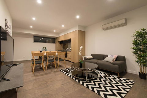 Doncaster Private Collection 2 Bed Townhouse@Pearl - Darwin Holiday 0