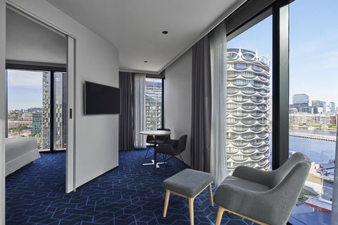 Vibe Hotel Melbourne Docklands - Darwin Holiday 3