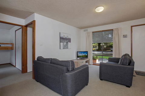 Eastern Beach Holiday Units - Darwin Holiday 2