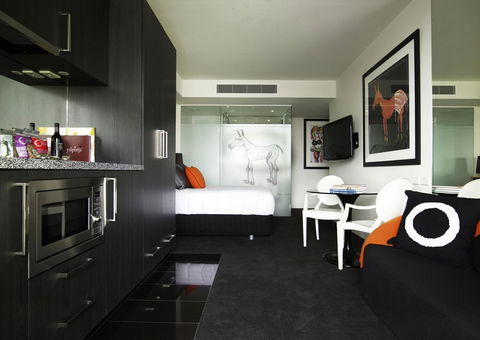 The Cullen Melbourne - Art Series - Darwin Holiday 17