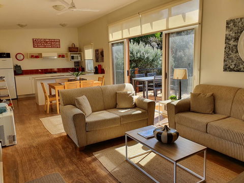Rural 5 Star Villa\'s With Resort Amenities - Darwin Holiday 2