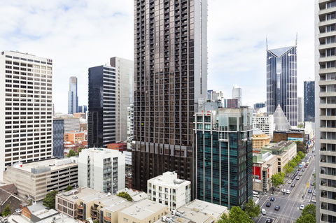 AKOM Melbourne - Darwin Holiday 0