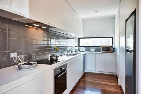 Richmond Â· 3 Level Architecturally Designed Richmond House - Darwin Holiday 6