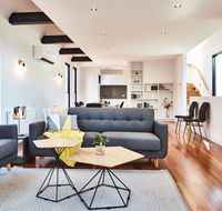 Richmond  3 Level Architecturally Designed Richmond House - Darwin Holiday