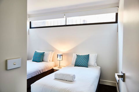 Richmond Â· 3 Level Architecturally Designed Richmond House - Darwin Holiday 7