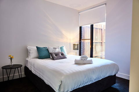 Richmond Â· 3 Level Architecturally Designed Richmond House - Darwin Holiday 10