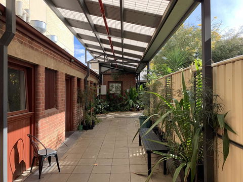 CROWN CENTRAL BUSINESS DISTRICT MOTEL - NO UNDER 18s - Darwin Holiday 3