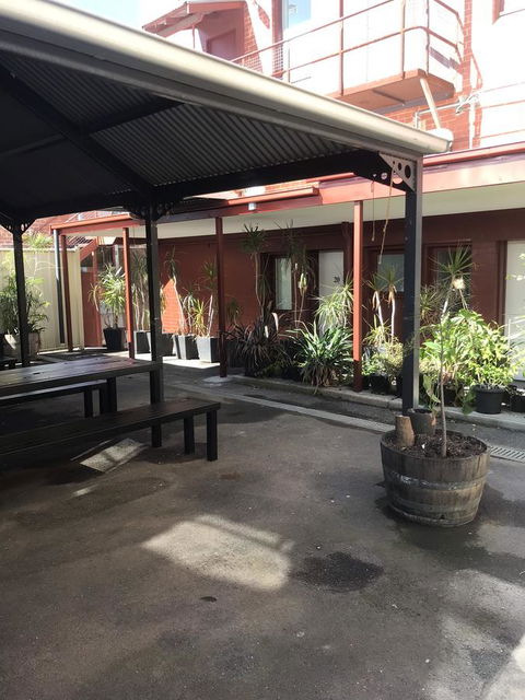 CROWN CENTRAL BUSINESS DISTRICT MOTEL - NO UNDER 18s - Darwin Holiday 13