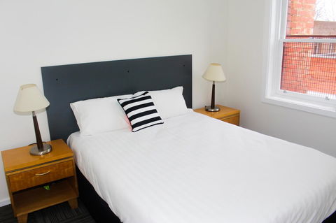 CROWN CENTRAL BUSINESS DISTRICT MOTEL - NO UNDER 18s - Darwin Holiday 44