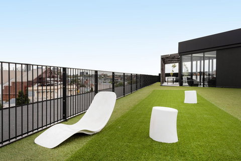 Modern Apartment In The Heart Of St Kilda - Darwin Holiday 18