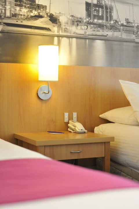 Mercure North Melbourne - Darwin Holiday 27