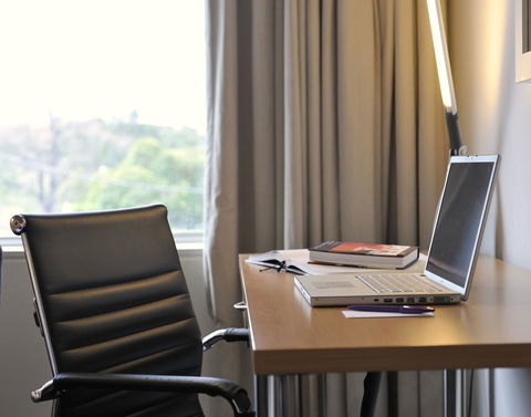 Mercure North Melbourne - Darwin Holiday 30