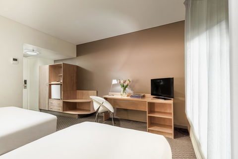 Ibis Melbourne Hotel And Apartments - Darwin Holiday 8