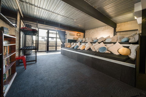 Summer House Melbourne - Darwin Holiday 5