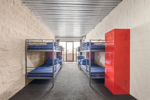 Summer House Melbourne - Darwin Holiday 12