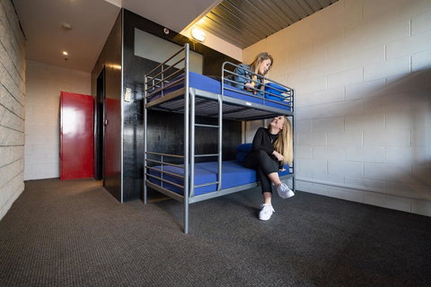 Summer House Melbourne - Darwin Holiday 8