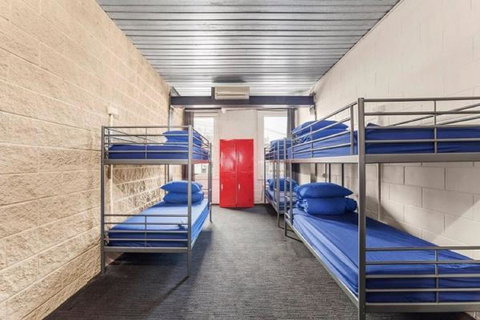 Summer House Melbourne - Darwin Holiday 11