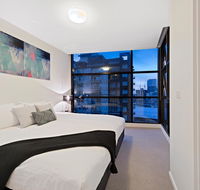 Premier Stays Melbourne - Darwin Holiday