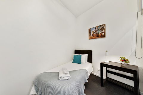 Signature Waterfront Apartments - Darwin Holiday 1