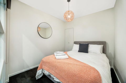 Signature Waterfront Apartments - Darwin Holiday 19