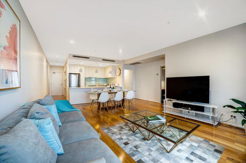 Signature Waterfront Apartments - Darwin Holiday 12