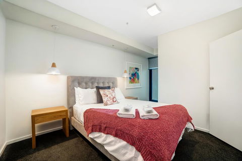 Signature Waterfront Apartments - Darwin Holiday 18