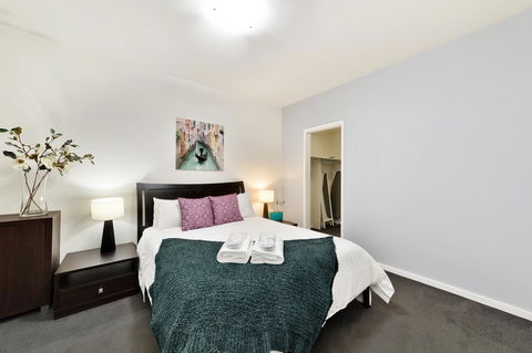 Signature Waterfront Apartments - Darwin Holiday 2