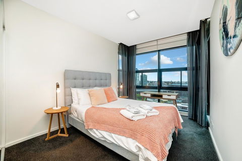 Signature Waterfront Apartments - Darwin Holiday 17