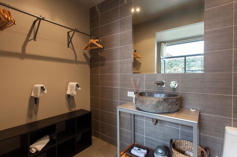 The Love Shack - Romantic Bungalow - Darwin Holiday 7