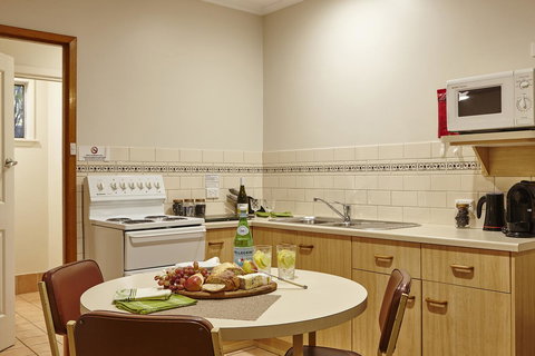 Goldfield Holiday Units - Darwin Holiday 8