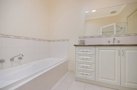 Sea Shells On Banyan Apartment - Darwin Holiday 12