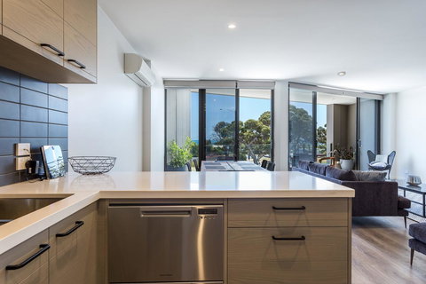 Blairgowrie Apartment 1 - On The Beach - Darwin Holiday 1