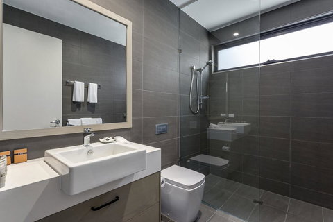 Blairgowrie Apartment 1 - On The Beach - Darwin Holiday 13