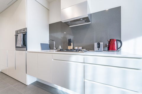 Ocean View/South-bank Premium Location 2 Bedroom Apartments - Darwin Holiday 1