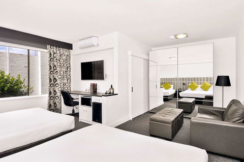 Comfort Hotel East Melbourne - Darwin Holiday 8