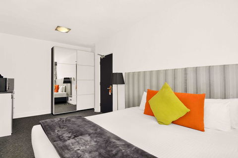 Comfort Hotel East Melbourne - Darwin Holiday 12