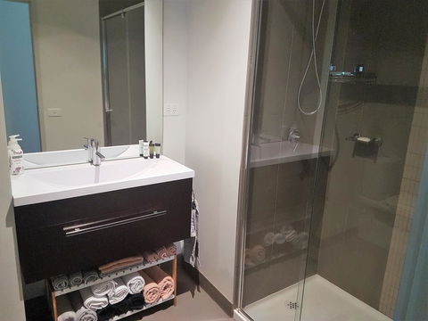 Southbank Short Stay Apartment - Darwin Holiday 8