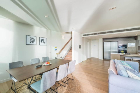 Waterfront 3 Bedroom Luxury Home Victoria Harbour - Darwin Holiday 5