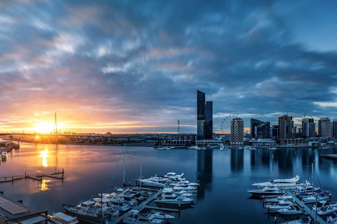 Waterfront 3 Bedroom Luxury Home Victoria Harbour - Darwin Holiday 16