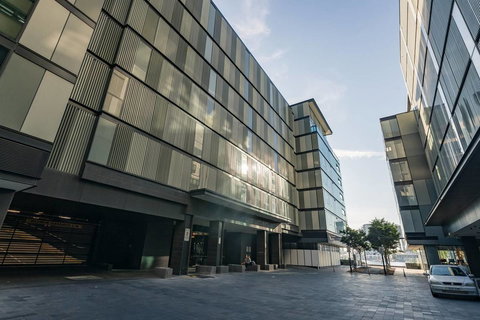 Waterfront 3 Bedroom Luxury Home Victoria Harbour - Darwin Holiday 23