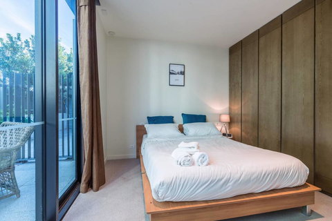 Waterfront 3 Bedroom Luxury Home Victoria Harbour - Darwin Holiday 12