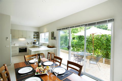 Luxury Abalina Cottages - Darwin Holiday 28