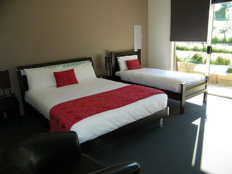 De\'Vine Escape - Darwin Holiday 9