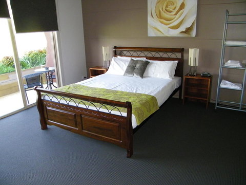 De\'Vine Escape - Darwin Holiday 27