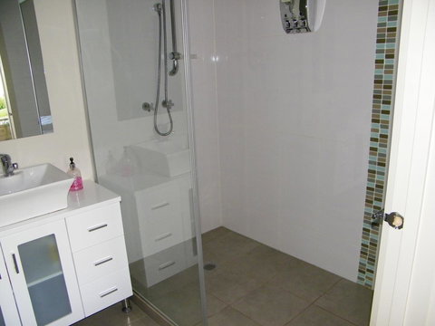 De\'Vine Escape - Darwin Holiday 16