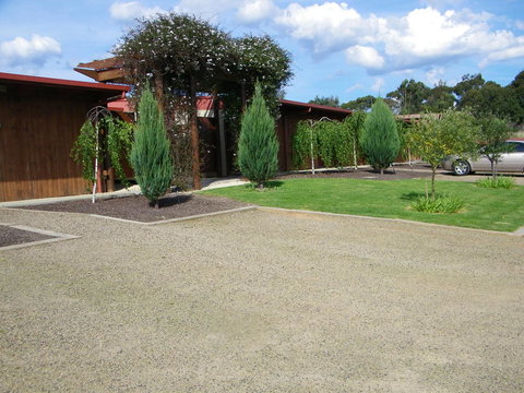 De\'Vine Escape - Darwin Holiday 18