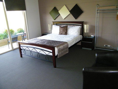 De\'Vine Escape - Darwin Holiday 17