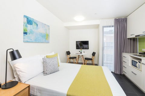 City Edge North Melbourne Apartment Hotel - Darwin Holiday 0