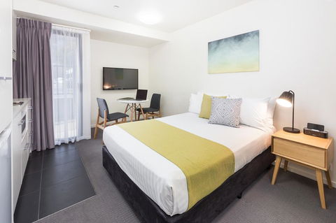 City Edge North Melbourne Apartment Hotel - Darwin Holiday 2