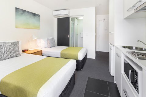 City Edge North Melbourne Apartment Hotel - Darwin Holiday 8
